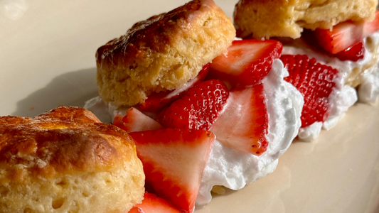 5 EASY SUMMER DESSERT IDEAS USING BUTTERMILK BISCUITS